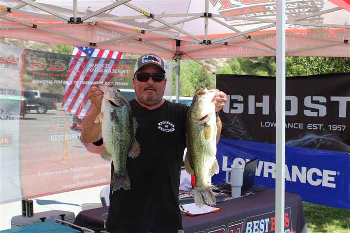 Keith Rini took 1st Place and had the Big Fish 5.73 lbs.